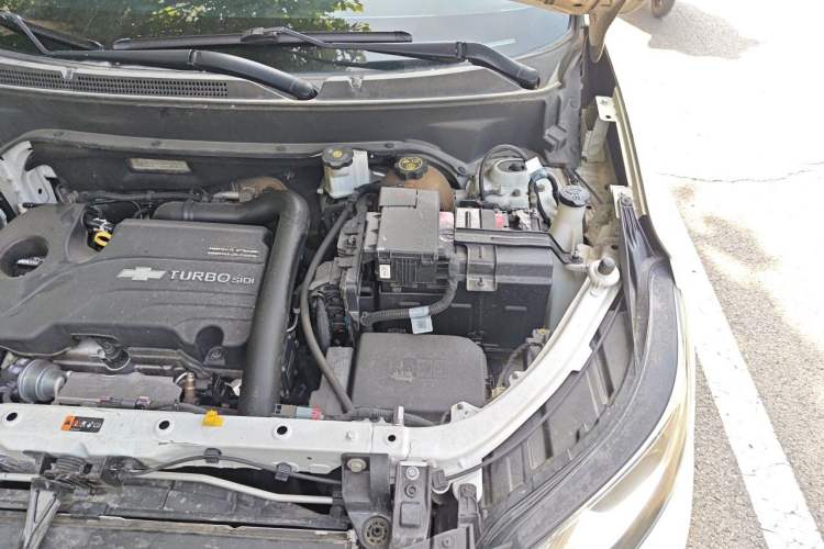 Used Chevrolet Equinox 2017 535T Automatic Chijie Edition Engine Bay Left