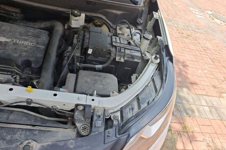 Used Chevrolet Equinox 2017 535T Automatic YuJie Edition Engine Bay Left