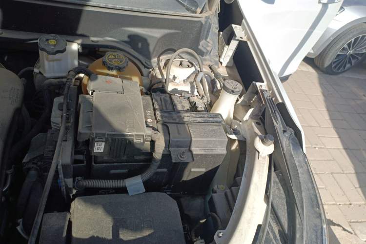 Used Chevrolet Equinox 2017 535T Automatic YuJie Edition Engine Bay Left