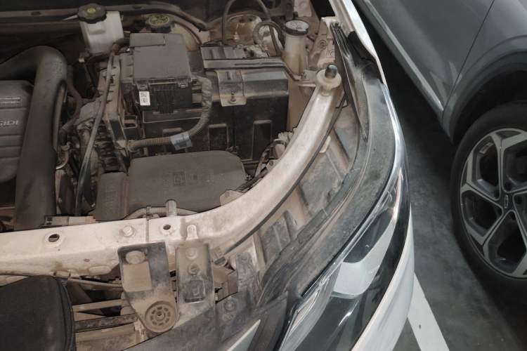 Used Chevrolet Equinox 2017 535T Automatic YuJie Edition Engine Bay Left
