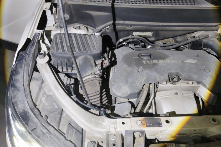 Used Chevrolet Equinox 2017 550T Automatic All-Wheel-Drive Huanjie Edition Engine Bay Right