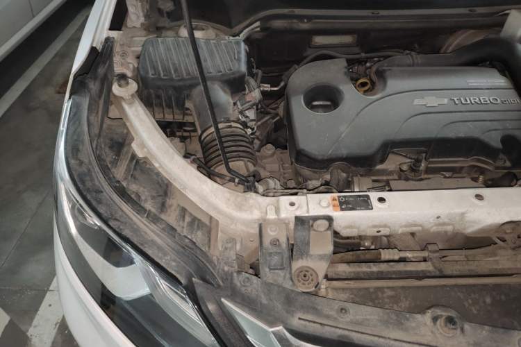 Used Chevrolet Equinox 2017 535T Automatic YuJie Edition Engine Bay Right
