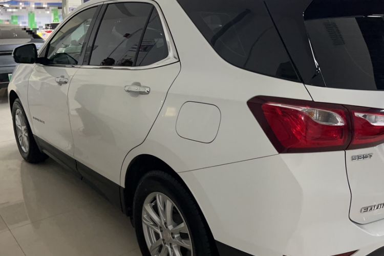 Used Chevrolet Equinox 2017 535T Automatic YuJie Edition Exterior 3