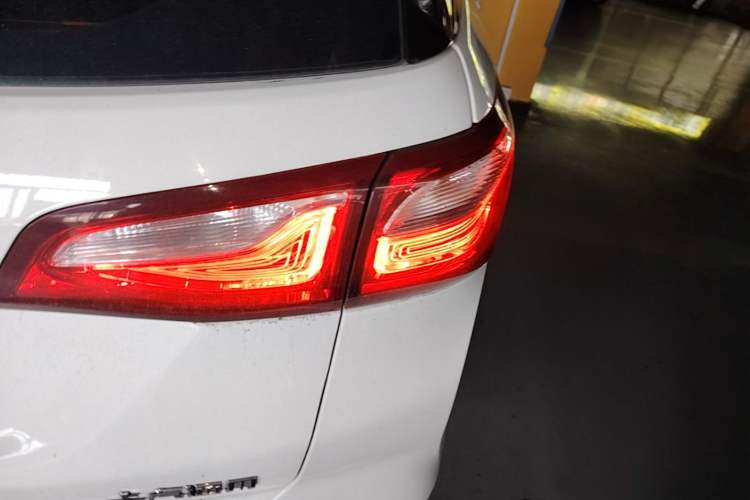 Used Chevrolet Equinox 2017 535T Automatic Chijie Edition Exterior 3