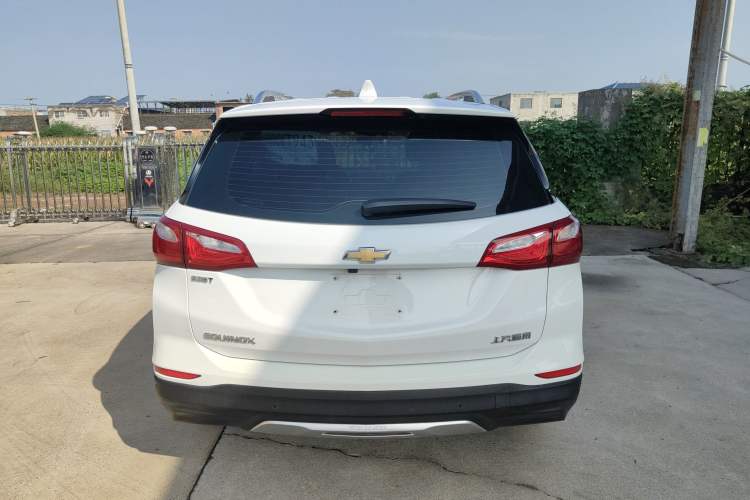 Used Chevrolet Equinox 2017 535T Automatic YuJie Edition Exterior 4