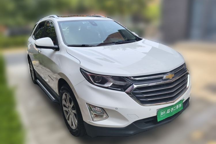 Used Chevrolet Equinox 2017 550T Automatic All-Wheel-Drive Huanjie Edition Front Right 45 Deg