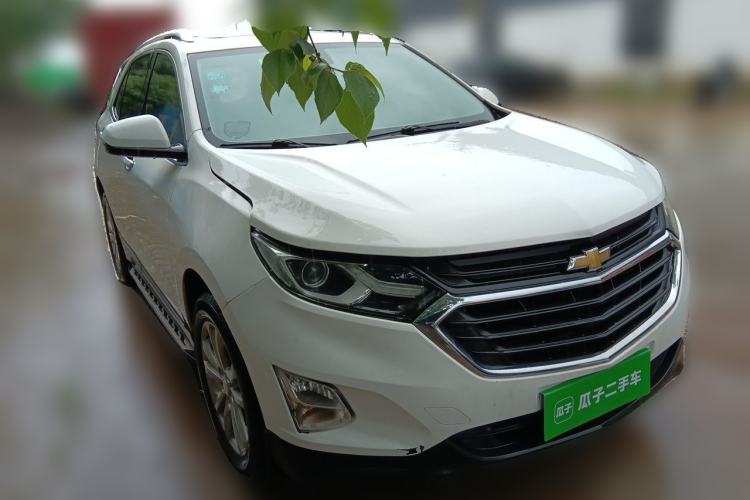 Used Chevrolet Equinox 2017 RS 550T Automatic All-Wheel-Drive Boundary Edition Front Right 45 Deg