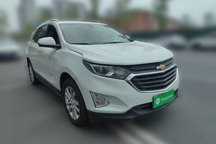 Used Chevrolet Equinox 2017 550T Automatic All-Wheel-Drive Top-Tier Version Front Right 45 Deg