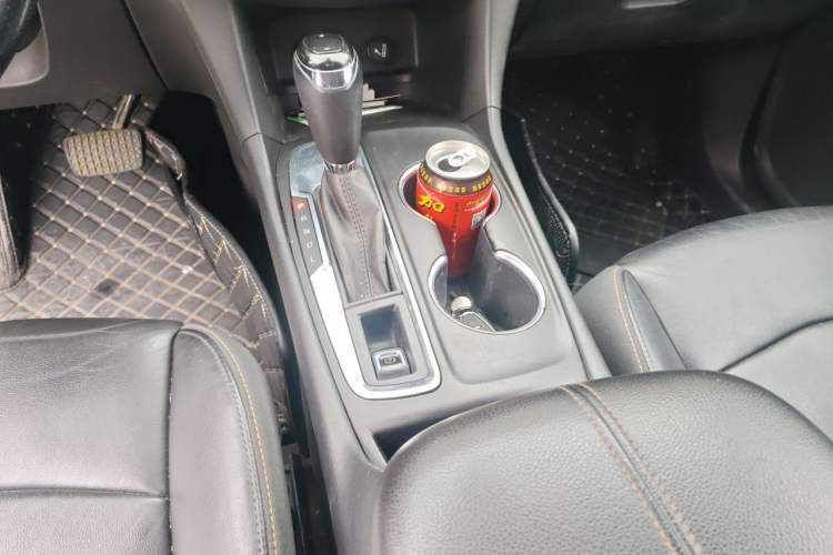 Used Chevrolet Equinox 2017 535T Automatic YuJie Edition Gear Lever