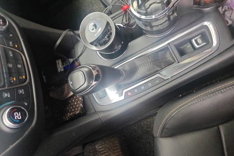 Used Chevrolet Equinox 2017 535T Automatic All-Wheel-Drive Xiangjie Edition Gear Lever