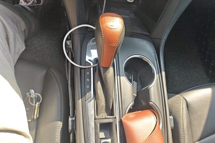 Used Chevrolet Equinox 2017 535T Automatic YuJie Edition Gear Lever
