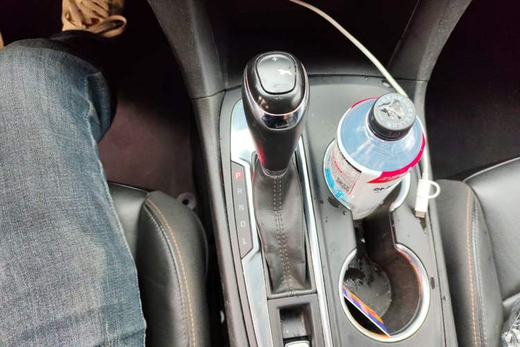 Used Chevrolet Equinox 2017 535T Automatic YuJie Edition Gear Lever