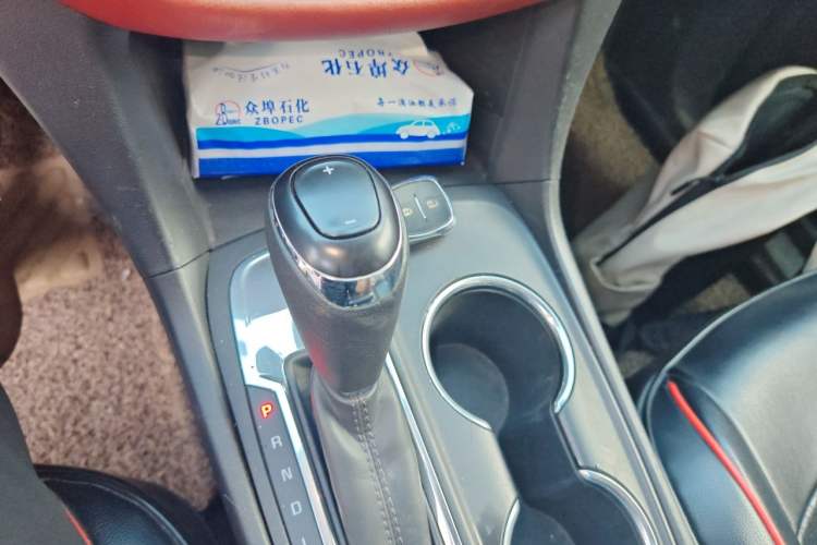 Used Chevrolet Equinox 2017 535T Automatic Chijie Edition Gear Lever