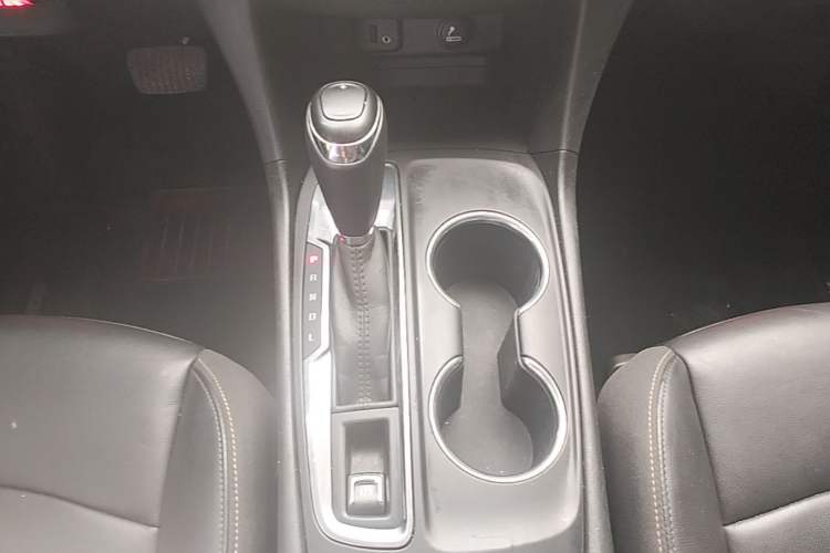 Used Chevrolet Equinox 2017 535T Automatic YuJie Edition Gear Lever