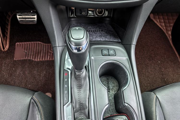 Used Chevrolet Equinox 2017 550T Automatic All-Wheel-Drive Huanjie Edition Gear Lever