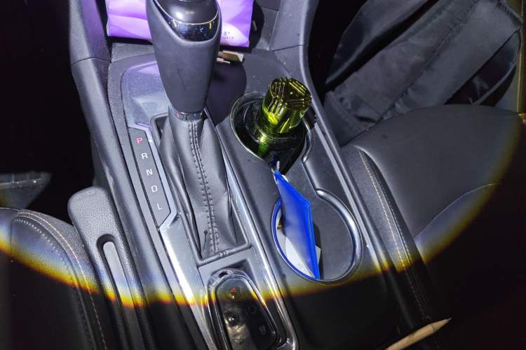 Used Chevrolet Equinox 2017 535T Automatic YuJie Edition Gear Lever