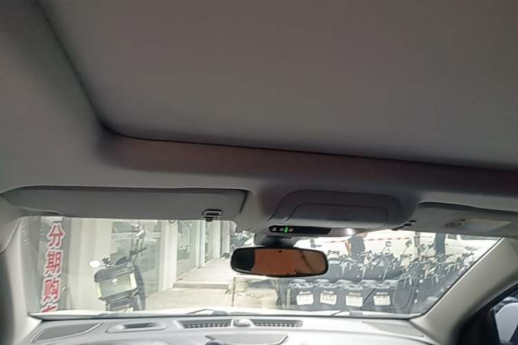 Used Chevrolet Equinox 2017 550T Automatic All-Wheel-Drive Huanjie Edition Headliner