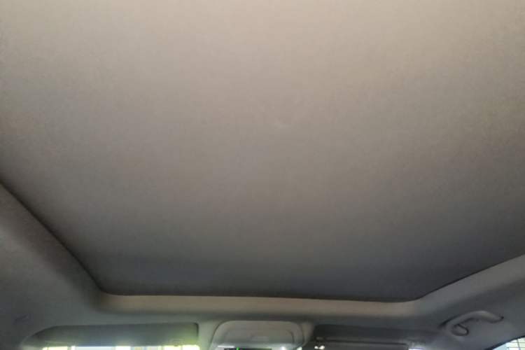 Used Chevrolet Equinox 2017 550T Automatic All-Wheel-Drive Top-Tier Version Headliner