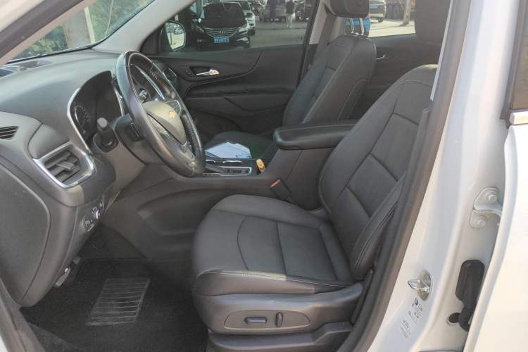 Used Chevrolet Equinox 2017 535T Automatic YuJie Edition Interior 1