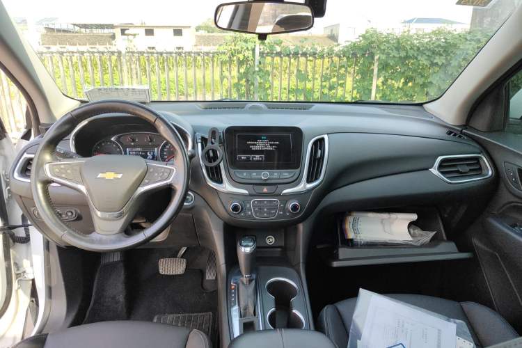 Used Chevrolet Equinox 2017 535T Automatic YuJie Edition Interior 3