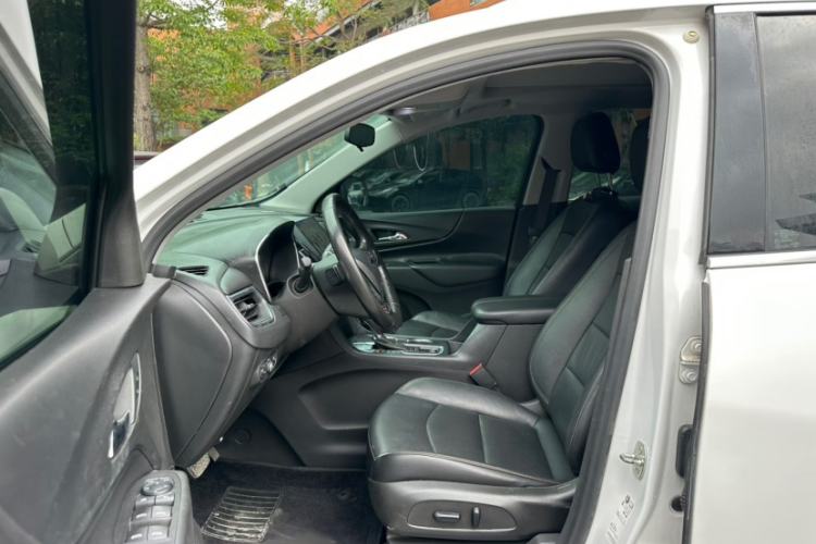Used Chevrolet Equinox 2017 535T Automatic YuJie Edition Interior 3