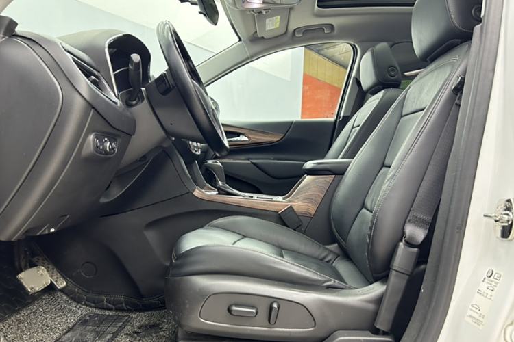 Used Chevrolet Equinox 2017 535T Automatic Chijie Edition Interior 4