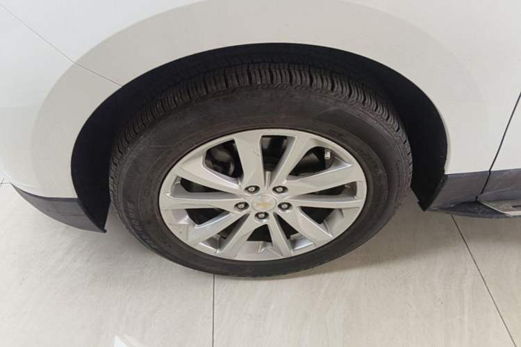 Used Chevrolet Equinox 2017 550T Automatic All-Wheel-Drive Top-Tier Version Left Front Wheel Hub