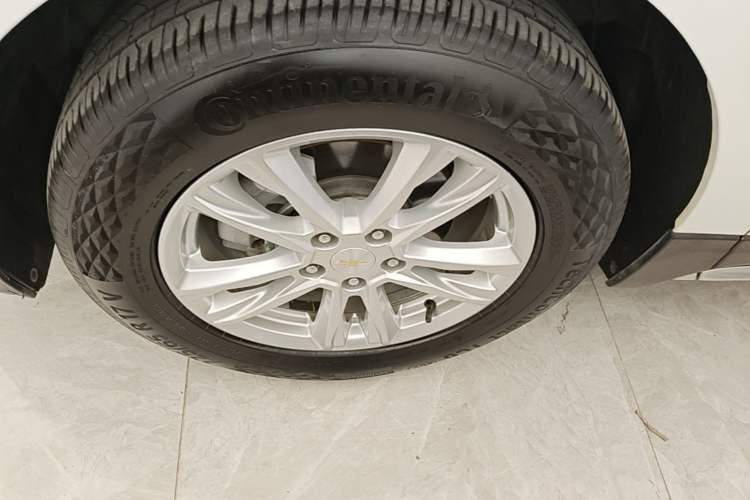 Used Chevrolet Equinox 2017 535T Automatic YuJie Edition Left Front Wheel Hub