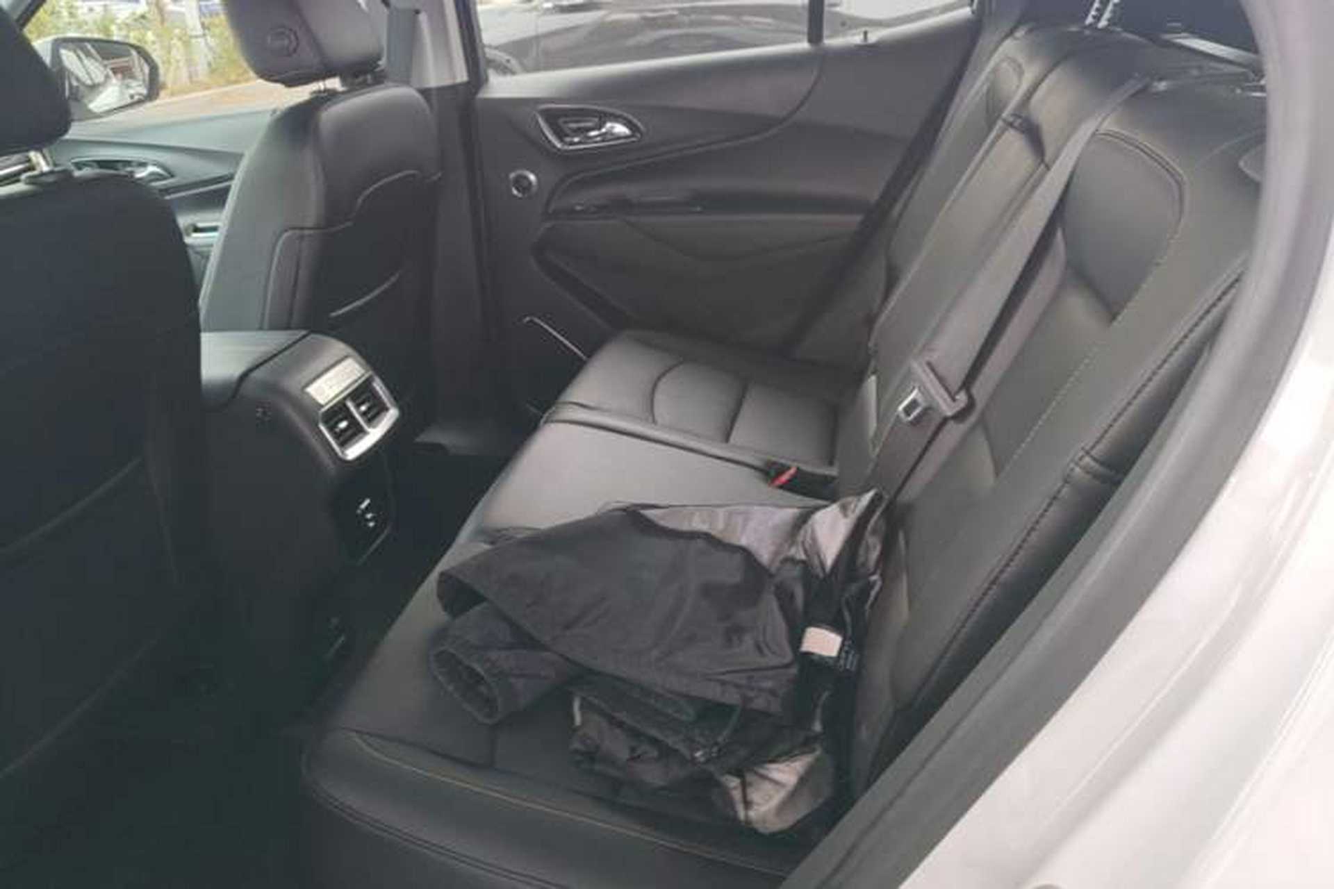 Used Chevrolet Equinox 2017 550T Automatic All-Wheel-Drive Huanjie Edition Left Rear Seat