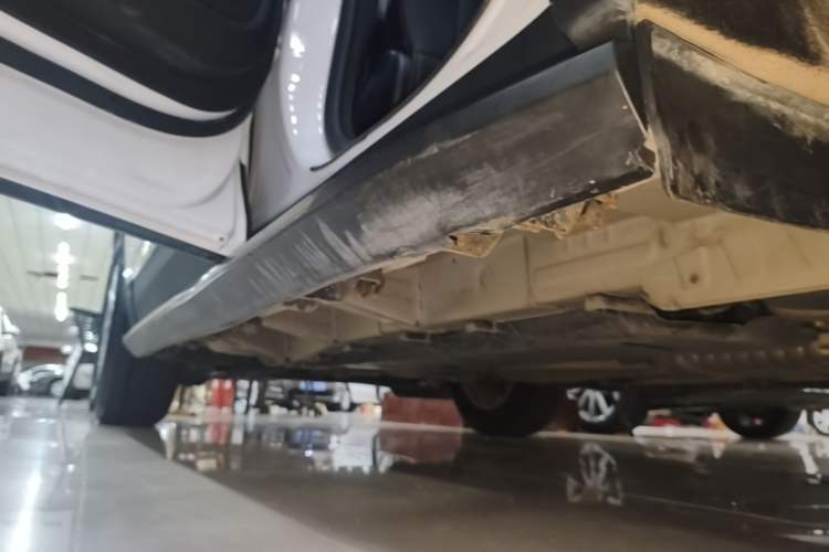 Used Chevrolet Equinox 2017 535T Automatic YuJie Edition Left Side Sill