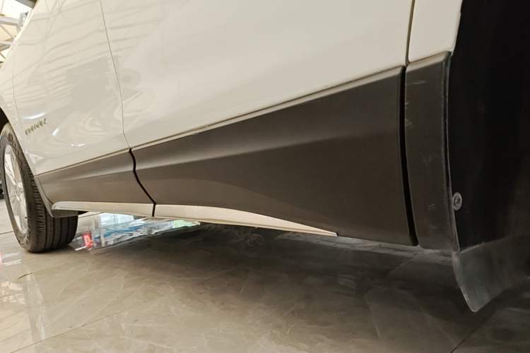 Used Chevrolet Equinox 2017 535T Automatic YuJie Edition Left Side Sill