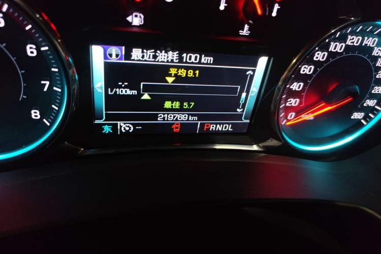 Used Chevrolet Equinox 2017 535T Automatic YuJie Edition Odometer Close Up