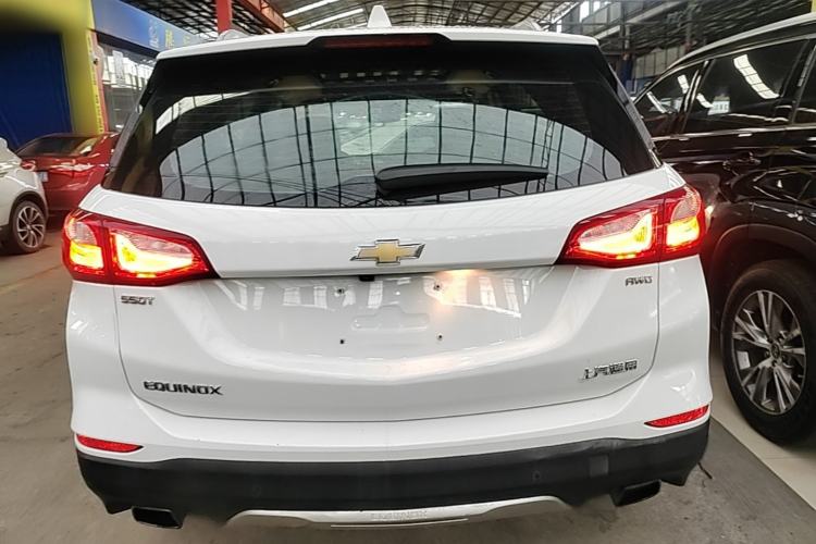 Used Chevrolet Equinox 2017 550T Automatic All-Wheel-Drive Top-Tier Version Rear
