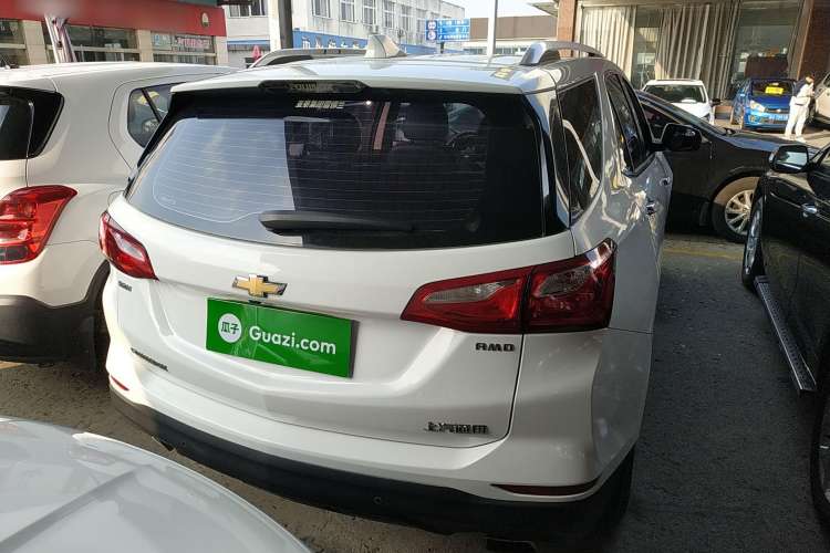 Used Chevrolet Equinox 2017 550T Automatic All-Wheel-Drive Top-Tier Version Rear