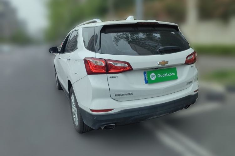 Used Chevrolet Equinox 2017 550T Automatic All-Wheel-Drive Top-Tier Version Rear Left 45 Deg