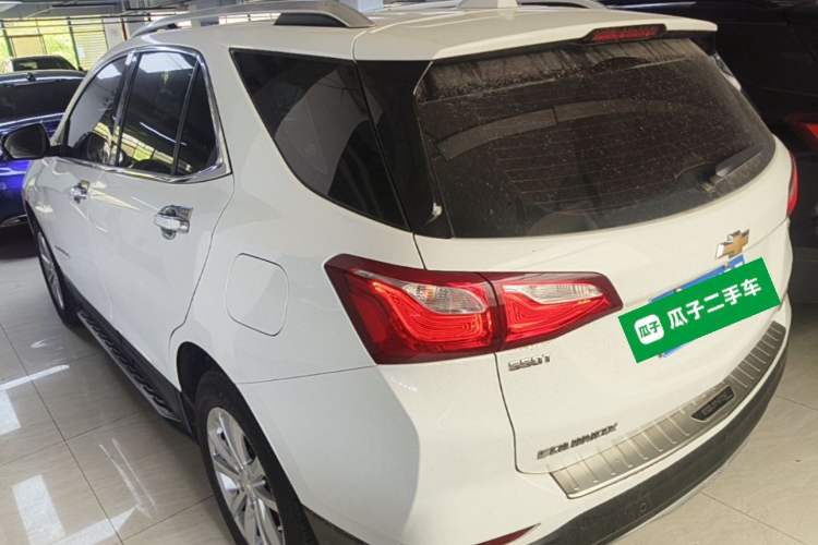 Used Chevrolet Equinox 2017 550T Automatic All-Wheel-Drive Top-Tier Version Rear Left 45 Deg