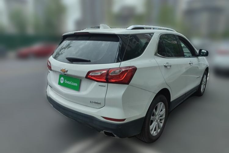 Used Chevrolet Equinox 2017 550T Automatic All-Wheel-Drive Top-Tier Version Rear Right 45 Deg