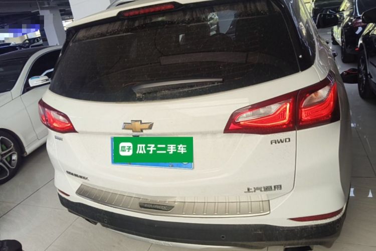 Used Chevrolet Equinox 2017 550T Automatic All-Wheel-Drive Top-Tier Version Rear
