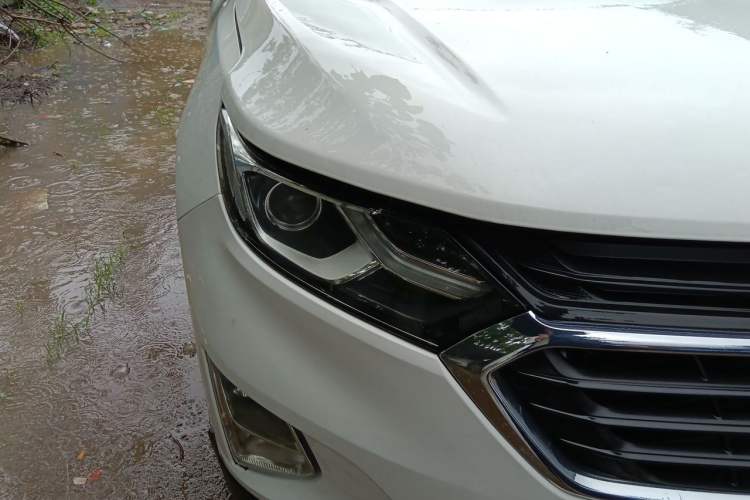 Used Chevrolet Equinox 2017 RS 550T Automatic All-Wheel-Drive Boundary Edition Right Front Headlight