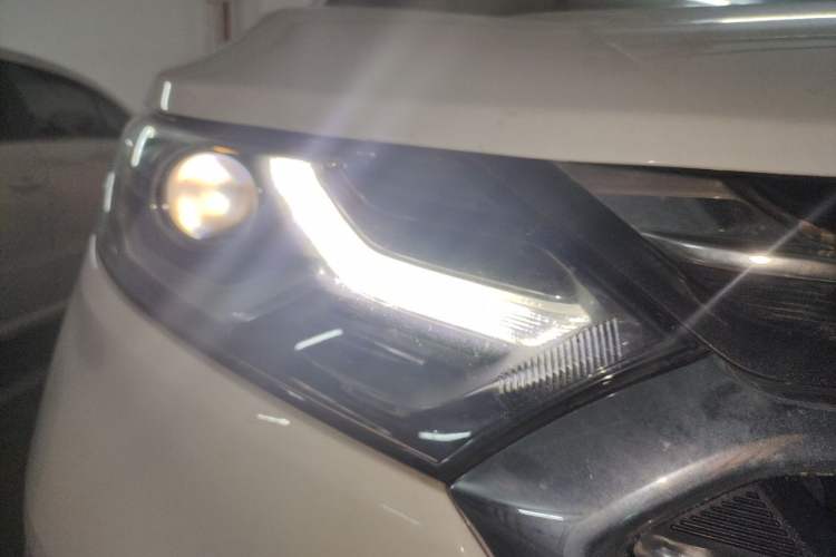 Used Chevrolet Equinox 2017 535T Automatic YuJie Edition Right Front Headlight