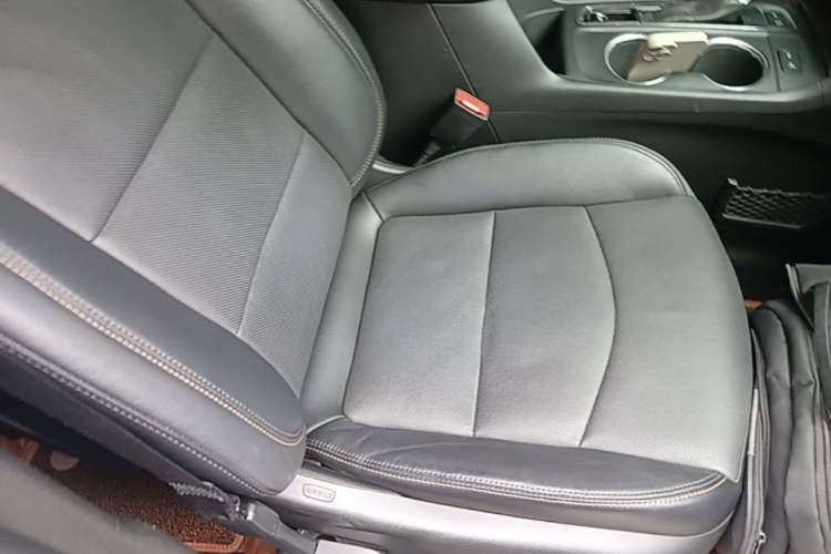 Used Chevrolet Equinox 2017 550T Automatic All-Wheel-Drive Huanjie Edition Right Front Seat