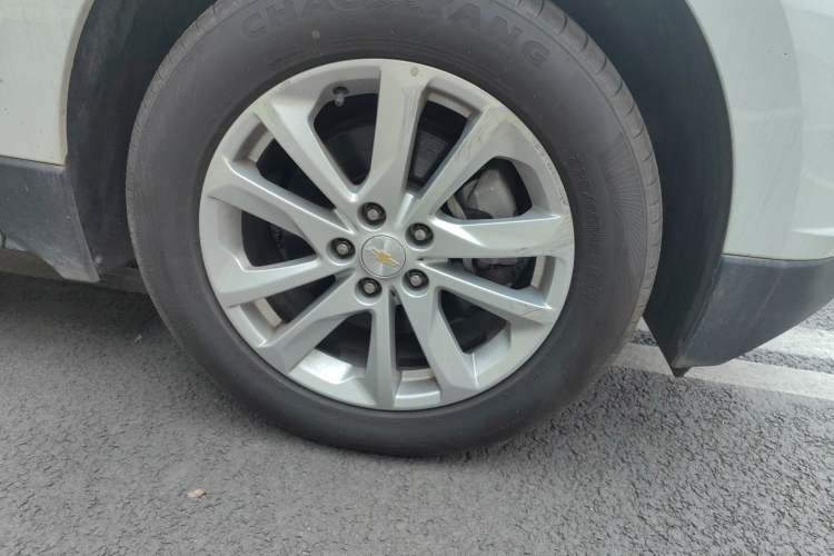 Used Chevrolet Equinox 2017 550T Automatic All-Wheel-Drive Top-Tier Version Right Front Wheel Hub
