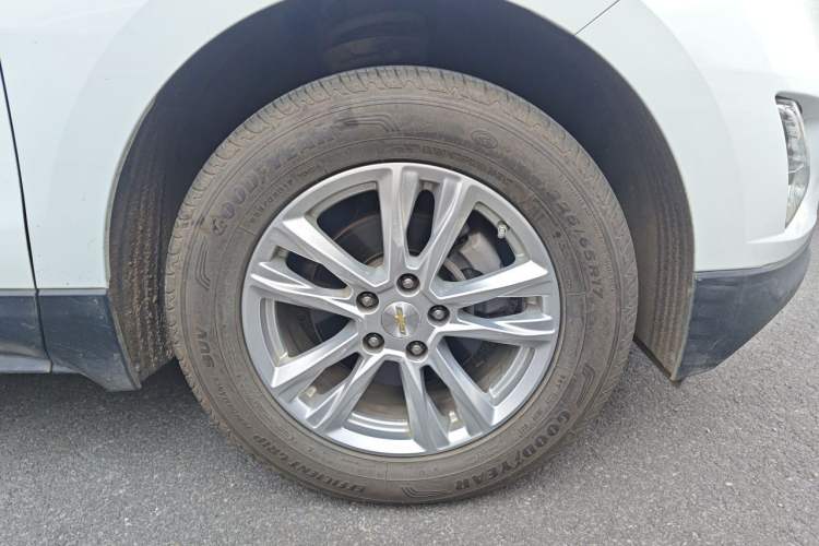 Used Chevrolet Equinox 2017 535T Automatic YuJie Edition Right Front Wheel Hub