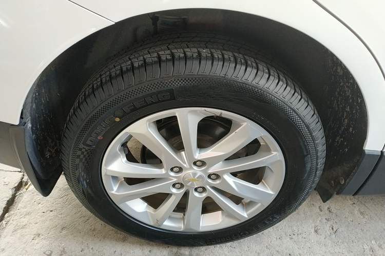 Used Chevrolet Equinox 2017 550T Automatic All-Wheel-Drive Top-Tier Version Right Rear Wheel Hub