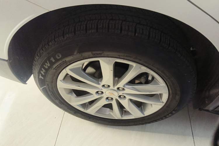 Used Chevrolet Equinox 2017 550T Automatic All-Wheel-Drive Top-Tier Version Right Rear Wheel Hub