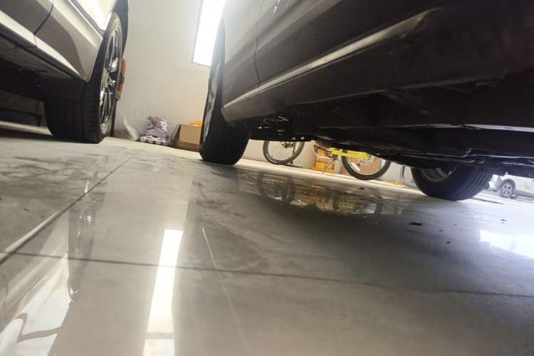 Used Chevrolet Equinox 2017 550T Automatic All-Wheel-Drive Top-Tier Version Right Side Sill