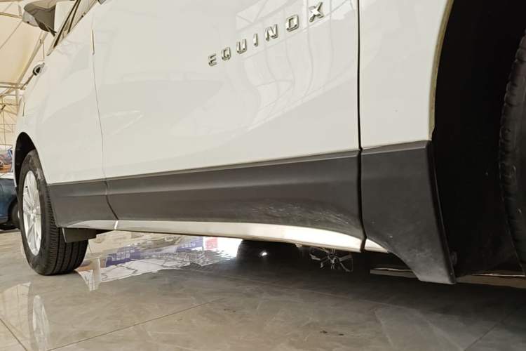 Used Chevrolet Equinox 2017 535T Automatic YuJie Edition Right Side Sill