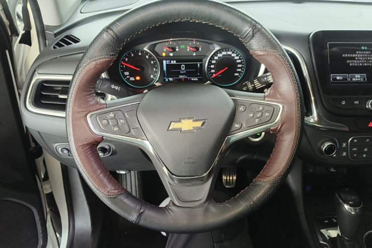 Used Chevrolet Equinox 2017 550T Automatic All-Wheel-Drive Top-Tier Version Steering Wheel