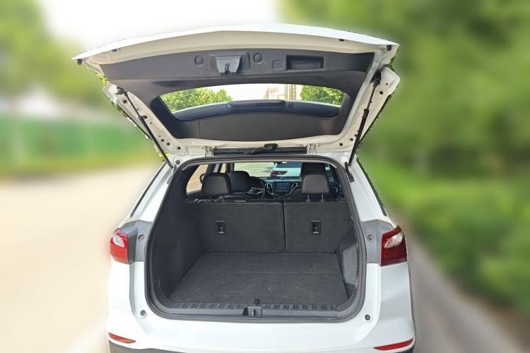 Used Chevrolet Equinox 2017 535T Automatic Chijie Edition Trunk