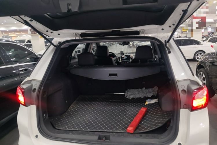 Used Chevrolet Equinox 2017 535T Automatic Chijie Edition Trunk